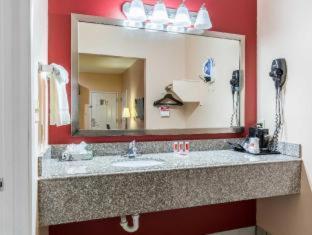 Quality Inn & Suites Bridge City Orange Pokój zdjęcie